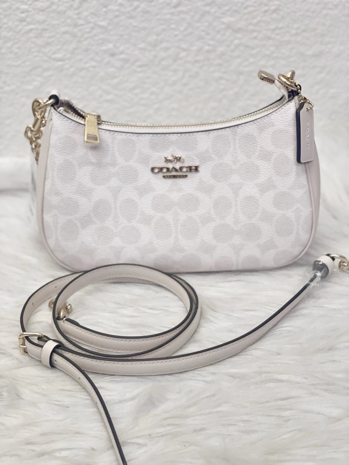 COACH Women’s Teri Shoulder Bag Signature Canvas