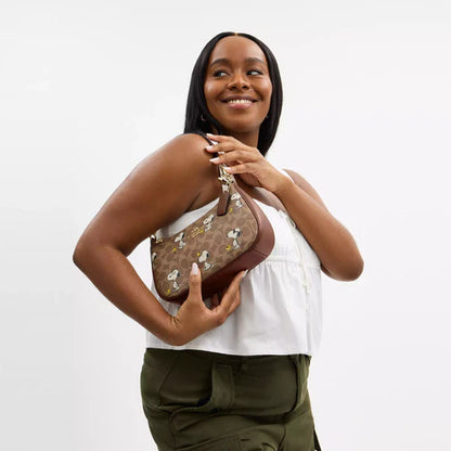 Peanuts Teri Snoopy Shoulder Bag