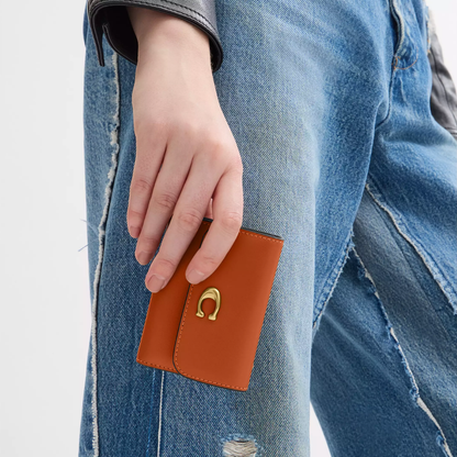 Coach Essential Card Holder Wallet