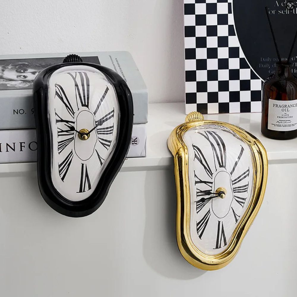 Nostalgic™ | Melted Vintage Clock